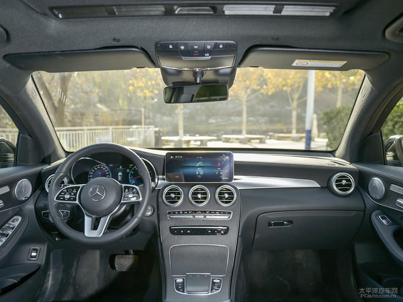 新款奔驰GLC轿跑SUV上市指导售价46.08万元起