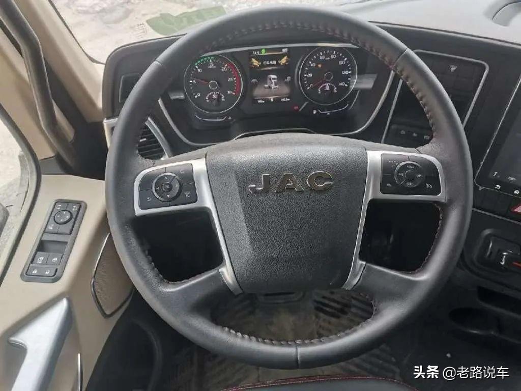 江淮高端拳头产品格尔发K7560马力自动挡牵引车