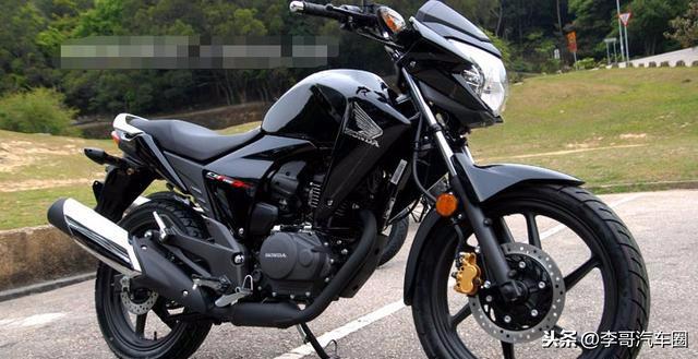 新大洲本田高性能摩托车，单缸引擎，新一代战神，主攻年轻群体！