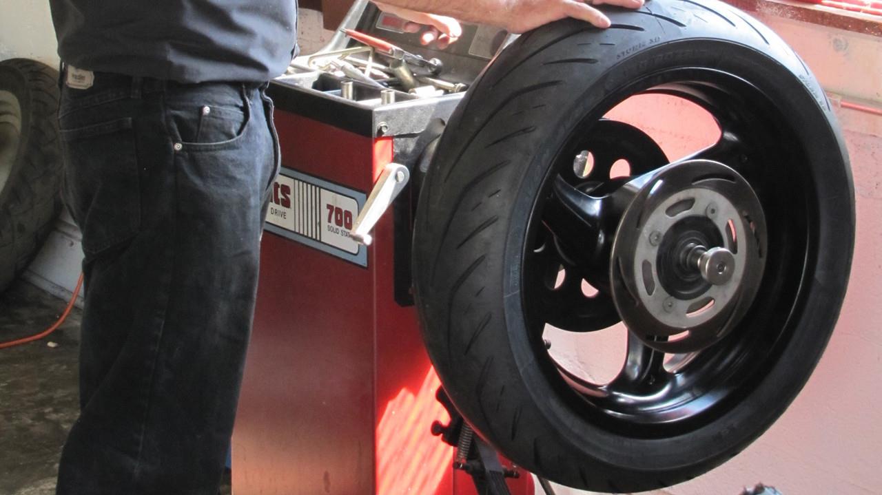 汽车轮胎你知道用多久，但摩托车轮胎你知道吗？